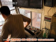 深圳媽灣港25T門座起重機(jī)安裝WTL-100力矩限制器