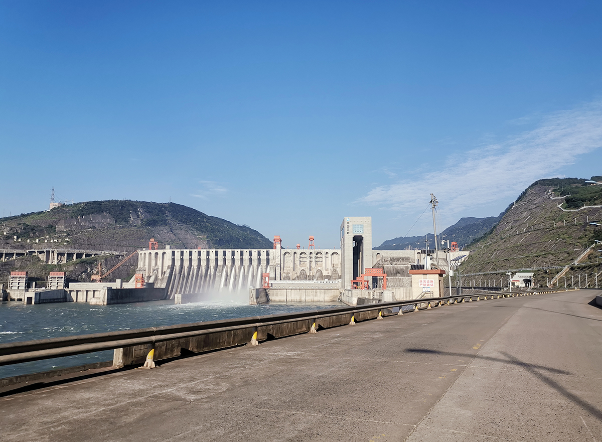 向家壩門機液壓抓梁改造項目圓滿完工