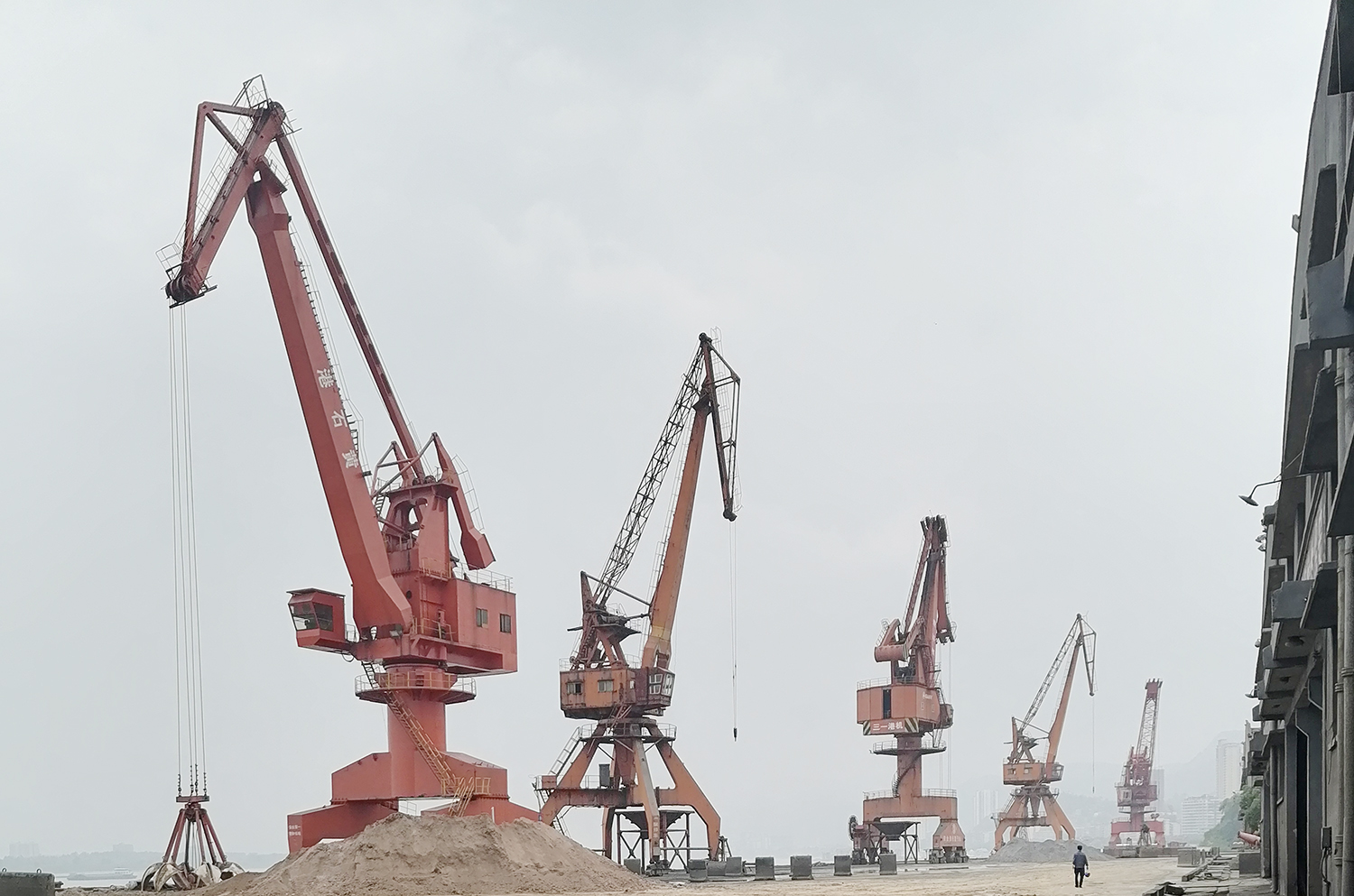 微特為黃石港門座機配裝力矩限制器