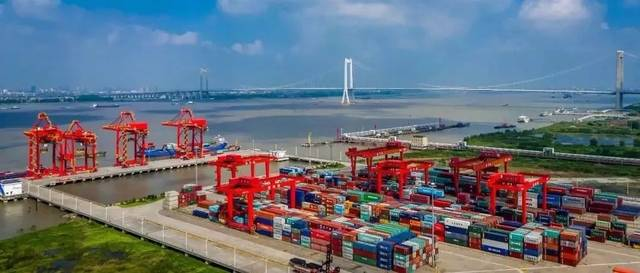 微特為海昌碼頭起重設(shè)備安全保護(hù)裝置改造升級(jí)